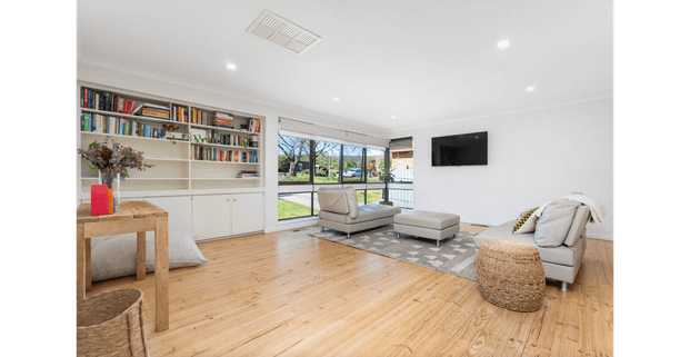 Beautifully Presented Family Home in Prime Location - Photo 1