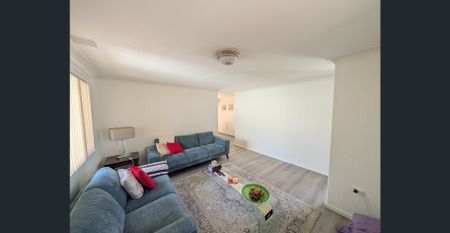 FULLY FURNISHED DELIGHT - IDEAL FOR FIFO! - Photo 4