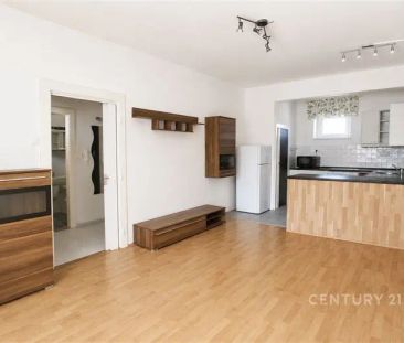Klidné bydlení s výhledem do zeleně: Pronájem 2+kk s lodžií, Brno –... - Photo 3