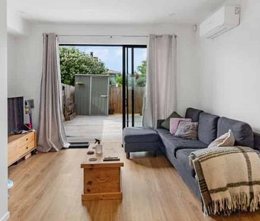 Clendon Park living! - Photo 5