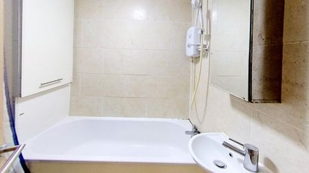 New Walk, Leicester - Photo 3