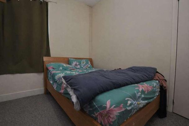 Western Road, Aldershot, Hampshire, GU11 - Photo 1