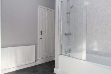 2 bedroom terraced house to rent - Photo 3