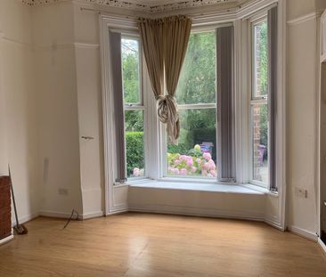 Studio Flat, Greenfield Road, L13 - Photo 1