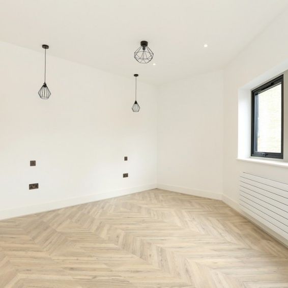 Cardigan Road, Bow, London E3 - Photo 1