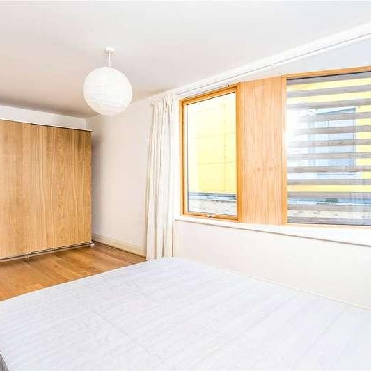 Lea Bridge Road, London, E5 - Photo 1