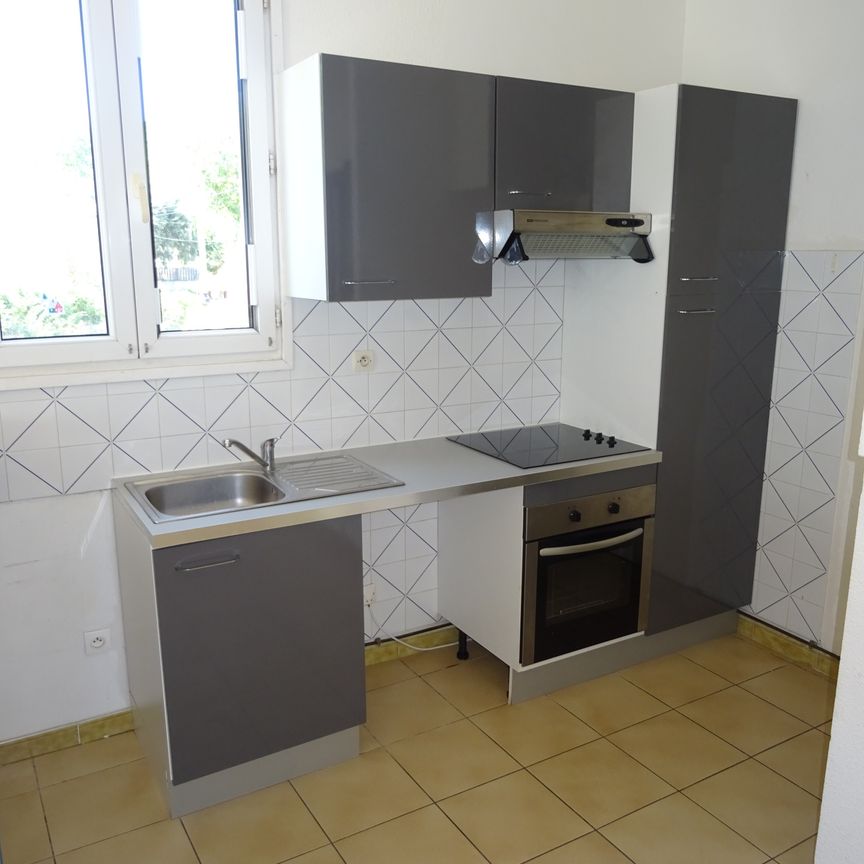 Location Appartement 4 pièces 81m² ST DREZERY 34160 - Photo 1