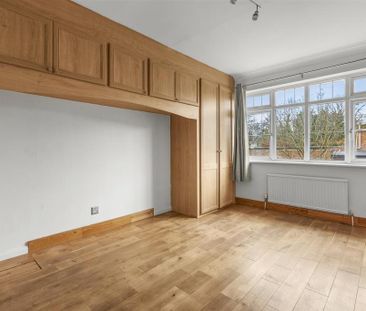 4 bedroom detached house to rent - Photo 4