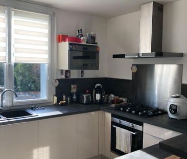 A LOUER Appartement T3 très lumineux, situé au 1er étage, à BONSECO... - Photo 3