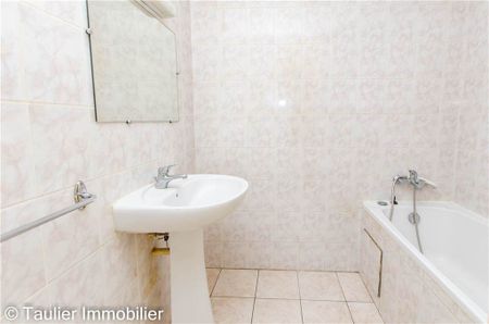 Location Appartement 3 pièces 53m² ST MARCELLIN 38160 - Photo 5