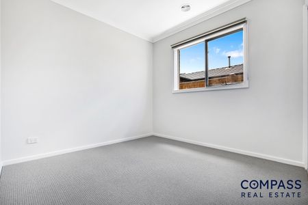 14 Gold Dust Rd, Beveridge VIC 3753 - House For Rent | Domain - Photo 3