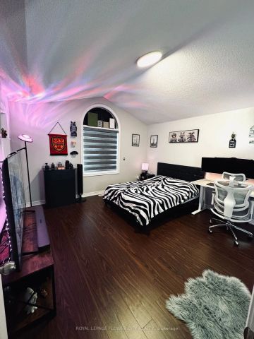 25 Windflower Road #UPPER - Photo 3