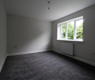 3 bedroom semi-detached house to rent - Photo 4