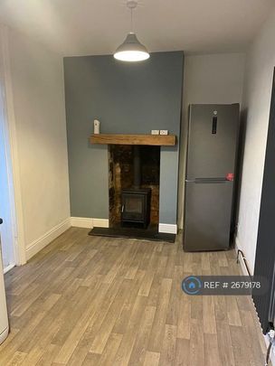 3 bedroom terraced house to rent - Photo 1