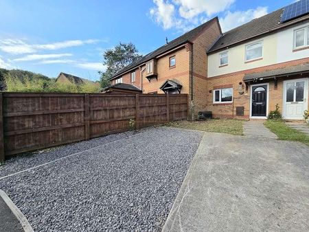 St. Davids Close, Brackla, Bridgend, Bridgend County, CF31 - Photo 2