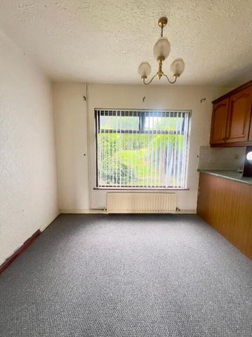 17 Alexandra Crescent, Larne, BT40 1NE - Photo 3