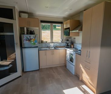 Three bedroom with views! - Photo 6