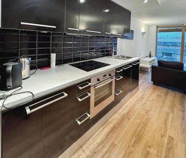 2 bedroom flat to rent - Photo 5