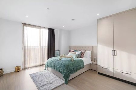 Diamond 2 Bed Apartment - Photo 5