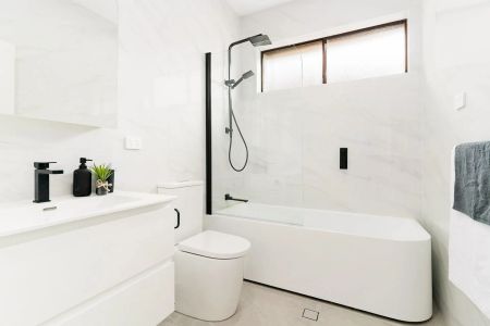 Stunning Renovated Family Home with Prized Address in Heart of Lane Cove - Photo 5