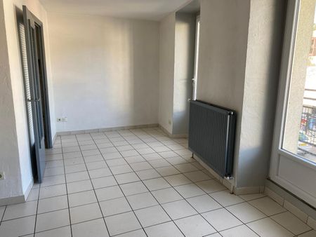 Location Appartement 4 pièces 74m² VALS LES BAINS 07600 - Photo 3