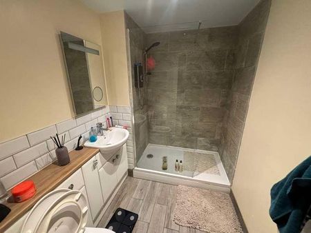 Kisar Court, Salisbury Street, SO15 - Photo 3