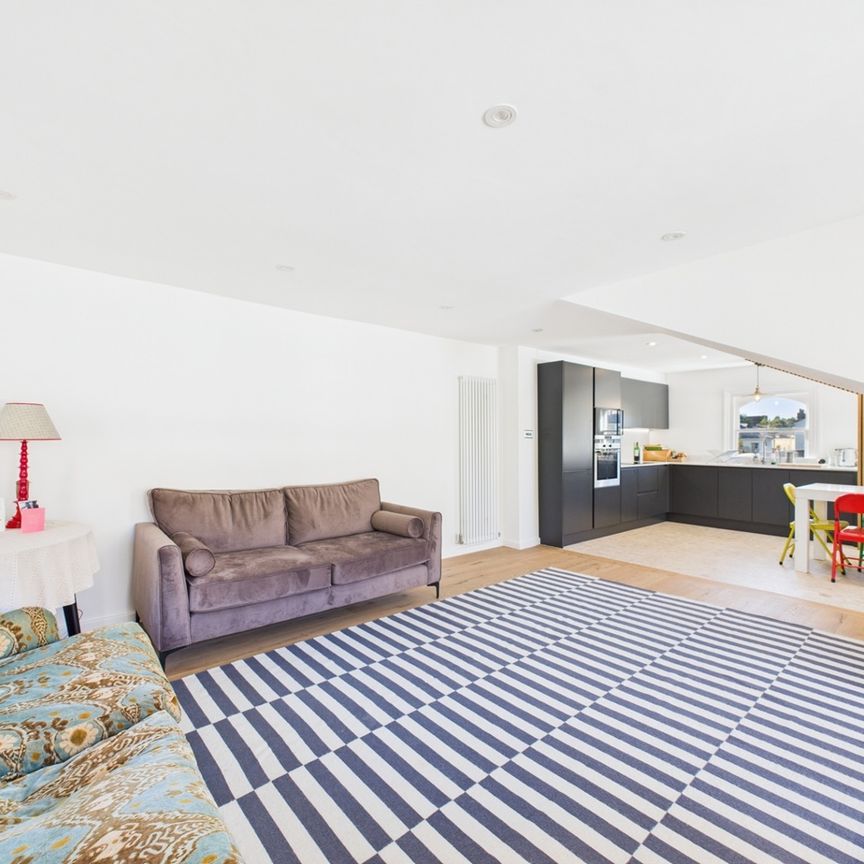 3 Bed Flat, Priory Terrace, NW6 - Photo 1