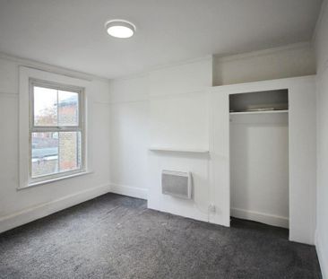 3 bedroom flat to rent - Photo 1