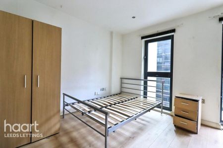 Studio to rent - Photo 2