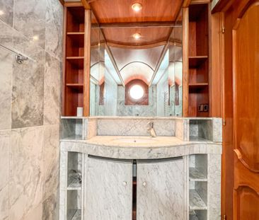 Spacious villa with pool for rent in Sant Just Desvern - Photo 2