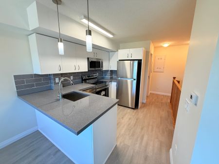 For Lease - 370 Fisher Mills Road Unit# C60, Cambridge, Ontario - Photo 2