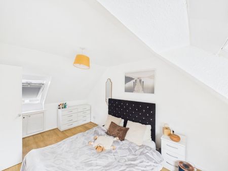 Shepherds Croft, Uplands, Stroud, GL5 - Photo 3