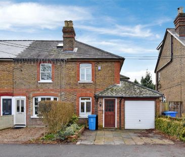 3 bedroom end of terrace house to rent - Photo 2