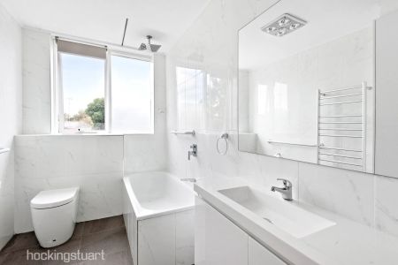 2 Bedroom Apartment - Photo 5