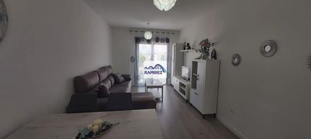 Alquiler de piso en Calle Berlín - Photo 5