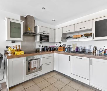 Western Gateway, London, E16 1AQ - Photo 4