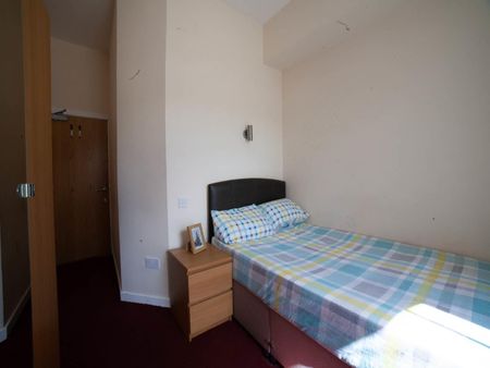 Flat 2, Seion Chapel Ambrose Street - Photo 4