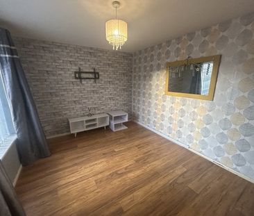 Farnborough Road, Clifton, NG11 8HN, Property for rent - Photo 1