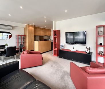 FURNISHED ONE BEDROOM HOME WITH STUDY IN GREAT LOCATION - Photo 2