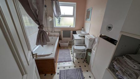 2 bedroom maisonette to rent - Photo 2