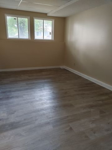 547 Rose St, Regina - Photo 2
