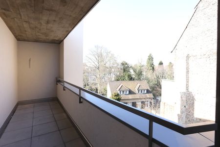 Renovierte Dachwohnung im beliebten Bachlettenquartier - Photo 2