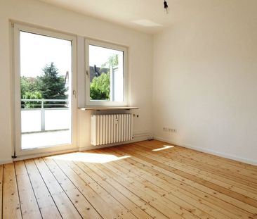 *** sanierte Erdgeschoss-Wohnung mit Dusche und Balkon gesucht? *** - Photo 3