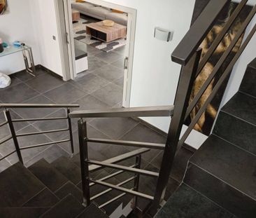 Luxury 6 room Detached House for rent in Marbella, Andalusia - Photo 4