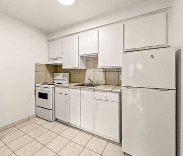 3315 Av. Maréchal #2 - Photo 3