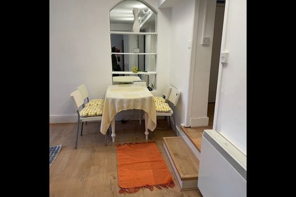 1 Bed Flat, Ornan Rd, NW3 - Photo 1