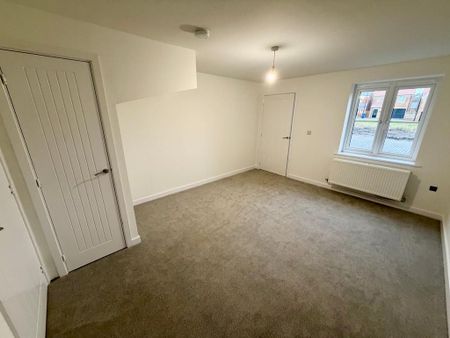 3 bedroom semi-detached house to rent - Photo 5