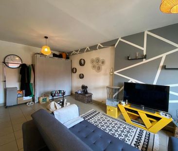 Location Appartement 1 pièce 30m² VAULX EN VELIN 69120 - Photo 1