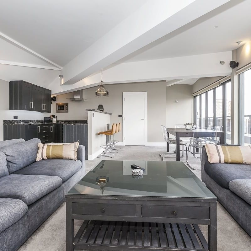 2 bedroom penthouse to rent - Photo 1