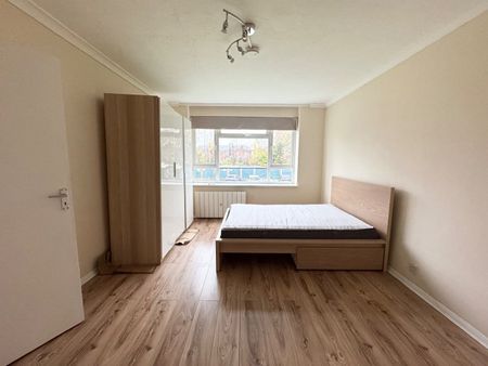 1 Bed Flat, Palm Court, N22 - Photo 2